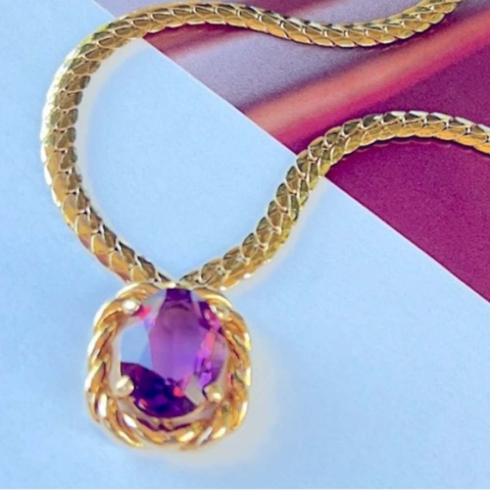 Vintage Dior necklace in heartbeat purple snake chain EUC no flaws